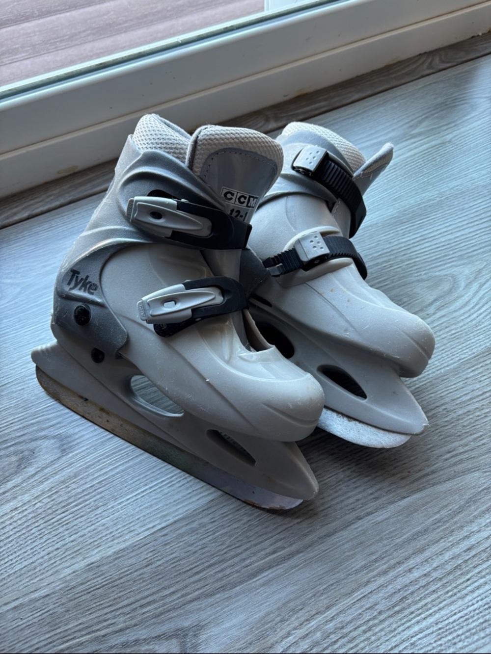 CCM Tyke Youth Adjustable Hockey Ice Skates - little kid 12, 13, 1